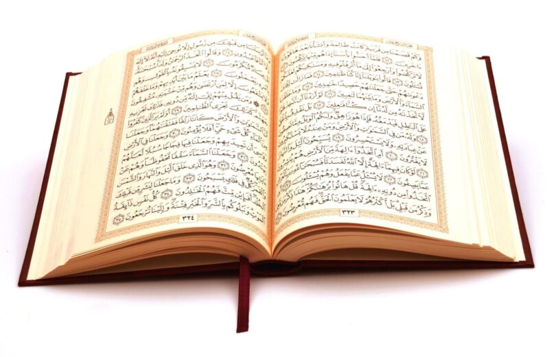Kur’an, Tarihin Dar Koridorundan Vahyin Evrensel Ufkuna Geçmek İçin Okunmalı | Ha-Mim